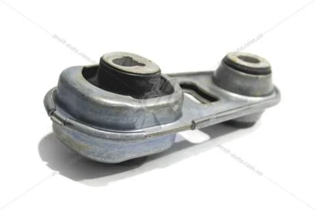 Опора двигателя передняя Renault Kadjar (15-), Nissan Qashqai II (13-) (113604EA0A) Renault RENAULT '113604EA0A