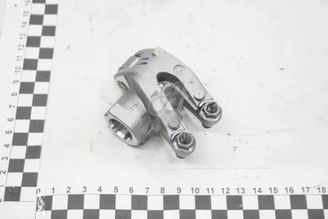 Коромысло клапана выпускного 1,2 16V Renault Clio II Renault RENAULT 132853895R