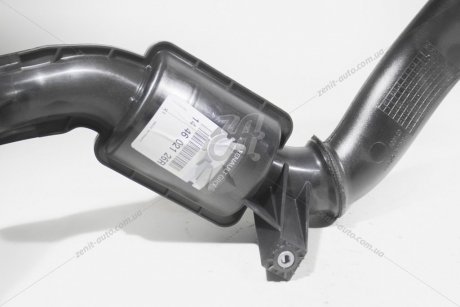 Патрубок інтеркулера 2.0dCi (M9R 630, 692) Trafic II / Opel Vivaro RENAULT 144602126R