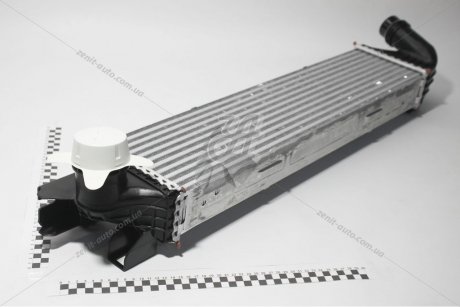 Радиатор интеркуллера 1,6 dci Opel Vivaro, Trafic III 2014- RENAULT 144960050R (фото 1)