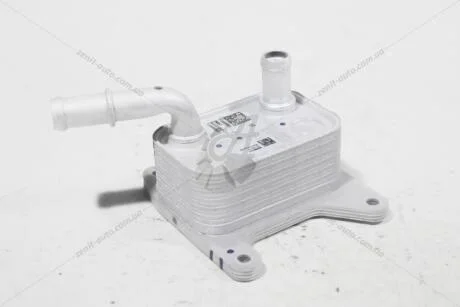 Радиатор масляный 1.0 12V Renault Logan II, Sandero II (13-) Renault RENAULT 213053566R
