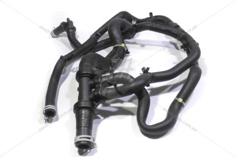 Патрубок радиатора 1,2TCe Logan II, Sandero II (13-) RENAULT 215016700R