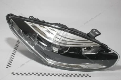 Фара передня права (хром комбінована) Renault Megane III (13-16) Renault RENAULT 260100923R