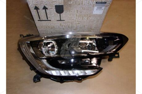Фара правая Megane IV (16-) RENAULT '260102357R