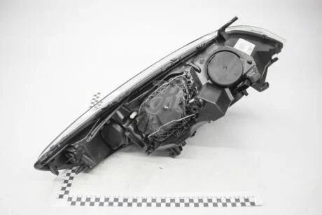 Фара ліва чорна Renault Megane III (09-11) Renault RENAULT 260602545R