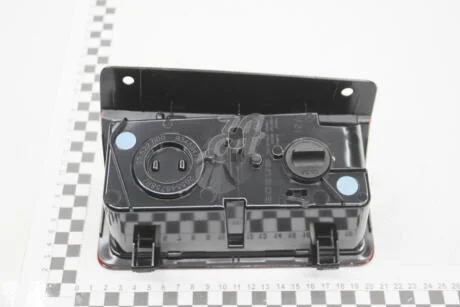 Ліхтар заднiй ПТФ правий Renault Trafic III 2014- Renault RENAULT 265548758R