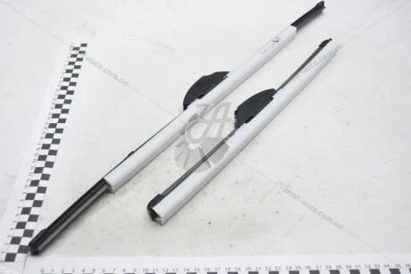 Щітка склоочисника передня б/к 600x400mm Renault Latitud Renault RENAULT 288905546R