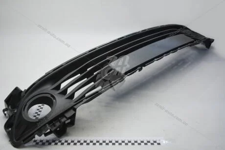 Решетка радиатора Renault Clio IV (12-16) Renault RENAULT 622542958R