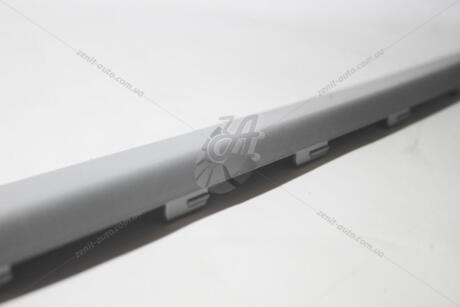 Накладка порога передней правой двери Duster (10-) RENAULT 769514334R