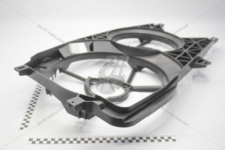 Диффузор вентилятора 1,9 2,0 2,5 dciTrafic II/Vivaro 2001-2013гг RENAULT 7701068188
