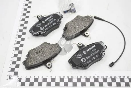 Колодки тормозные дисковые перед Renault Logan, MCV, Sandero, Megane I Renault RENAULT 7711130071