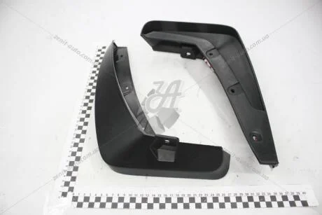 Брызговики задн (2шт.) пласт Renault RENAULT 7711423666