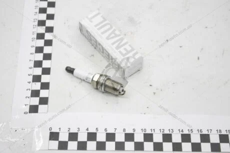 Комплект свічок запалювання блістер 4 од 7700500180 Renault RENAULT '7711940257