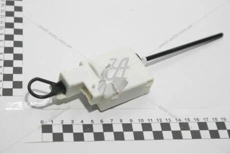Электропривод замка лючка бака Vivaro 01-10,Trafic 00-14 Renault RENAULT 8200032984