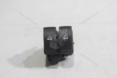 Кнопка склопідіймача дверi лiв Trafic II Renault RENAULT 8200108269