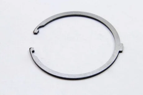 Кольцо стопорное полуоси Renault RENAULT 8200295074