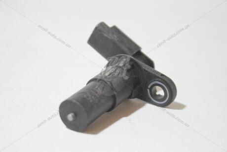 Датчик положення колінвала 1.4/1.6 16V Duster, Megane III, Scenic III RENAULT 8200647559
