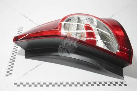 Ліхтар задній правий Renault RENAULT 8200734824