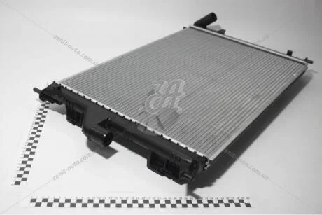 Радиатор охлаждения LOGAN (08-) 1,4/1,6 с конд Renault RENAULT '8200735039