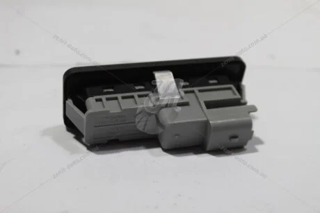 Кнопка открывания багажника Renault Megane, Scenic, Talisman, Duster, Logan (906069264R) Renault RENAULT '906069264R