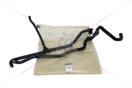 Патрубок системы охлаждения 2,3 dci Master III (10-) RENAULT '924105939R