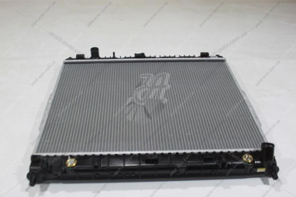 Радіатор охолодження Rexton A/T SsangYong SSANGYONG '2131008251 (фото 1)