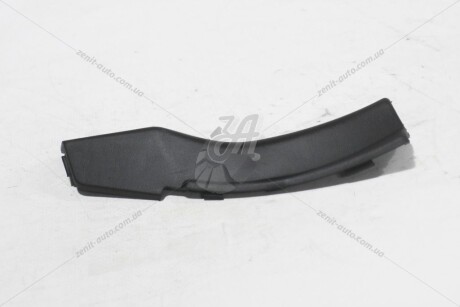 Накладка кузова под лобовым стеклом левая Korando C (10-) SSANGYONG 7943034000