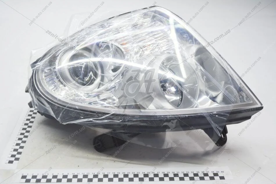 Фара левая (+корректор) Rexton (07-) SsangYong SSANGYONG 8310108B14 (фото 1)