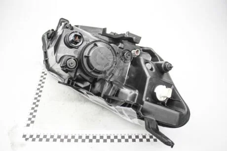 Фара левая (-корректор) Korando C (10-) SsangYong SSANGYONG 8310134000