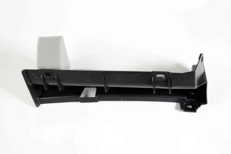 Накладка заднего бампера (57731-AJ030) SUBARU 57731AJ030