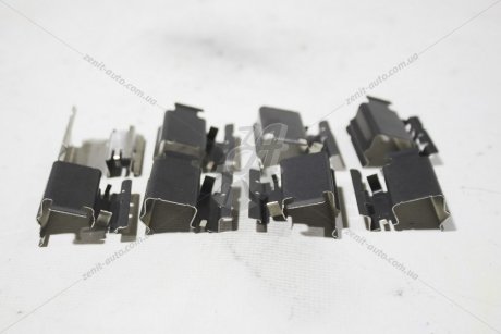 Колодки тормозные передние (04465-05270) TOYOTA 0446505270 (фото 1)