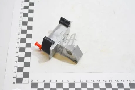 Натяжитель цепи ГРМ верх лев 4.0i (1GR-FE) LC Prado 120, LC Prado 150 (13560-31010) TOYOTA 1356031010