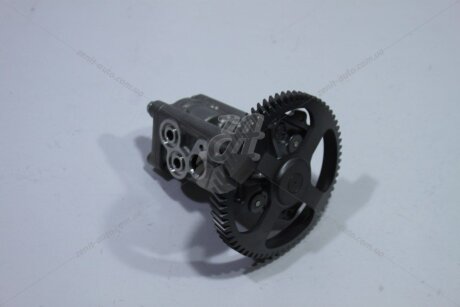 Мастилонасос ДВЗ (додатковий) LC200 (17-) 4,5d TOYOTA '151A051020