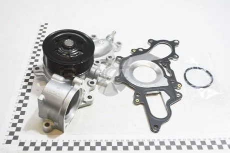 Насос ОЖ ДВС LC200 (08-) 4.5d (16100-59366) TOYOTA 1610059366