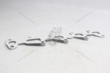 Прокладка випускного коллектора лів Land Cruiser 200 (17-) 4,5d TOYOTA '1719851020