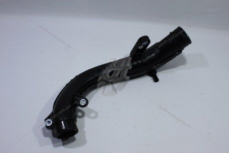 Патрубок турбины воздушный TOYOTA '1736136010