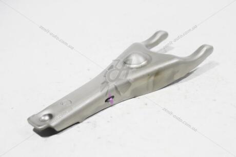 Вилка выключения сцепления (31204-20100) TOYOTA 3120420100