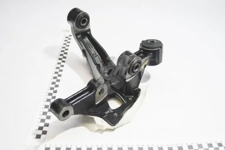 Кулак подвески зад прав (42304-48010) TOYOTA 4230448010