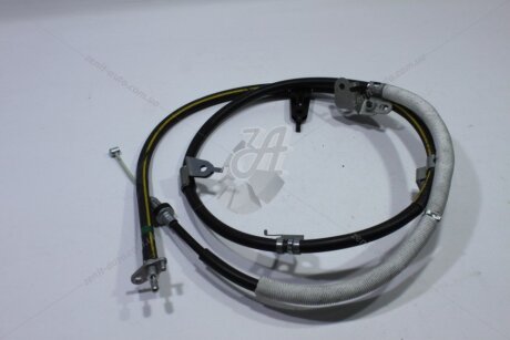 Трос лівий ручного гальма LC200 (17-) 4,5d TOYOTA '4643060070