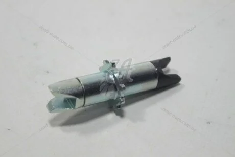 Розпорка нижня колодок лівих стоянкового гальма Land Cruiser 200 (17-) 4,5d TOYOTA '4740630040
