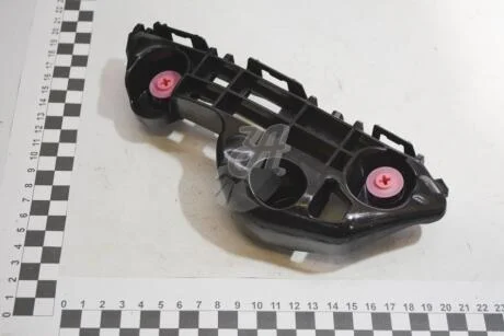 Крепёж переднего бампера (52535-33060) TOYOTA 5253533060
