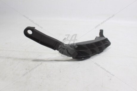 Кронштейн прав центр задн бампера Rav4 (17-) TOYOTA '5256242060