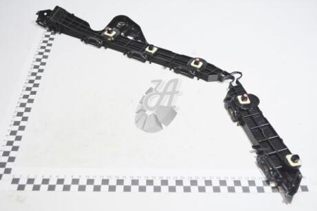 Крепёж заднего бампера (52576-33130) TOYOTA 5257633130