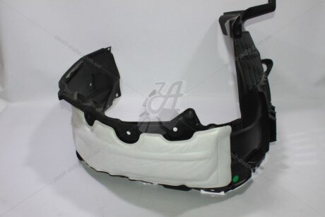 Підкрилок передній прав LC200 (17-) 4,5d TOYOTA '5387560160