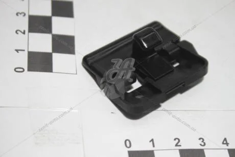 Замок крышки перчаточного ящика (58908-33030) TOYOTA 5890833030