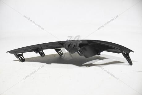 Накладка фары противотуманной передней левой (81482-33110) TOYOTA 8148233110