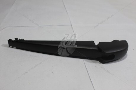 Поводок задн склоочистника Rav4 (17-) TOYOTA '8524142110