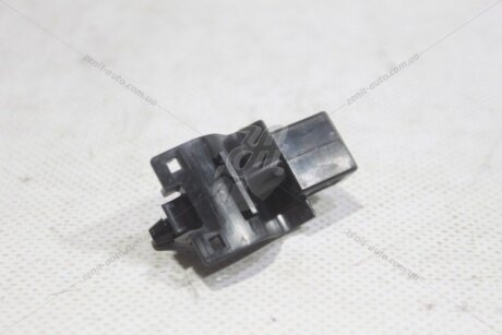 Форсунка омивача лобового скла Rav4 (17-) TOYOTA '8538130240