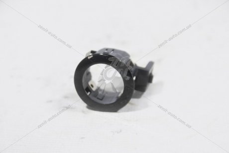 Гнездо датчика парктроника задн LC200 (89348-33040C0) TOYOTA 8934833040C0