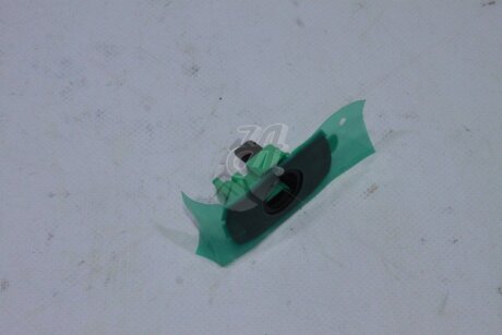 Тримач центрального датчика парковки задн бампера Rav4 (17-) 2,0i CVT TOYOTA '8934833400